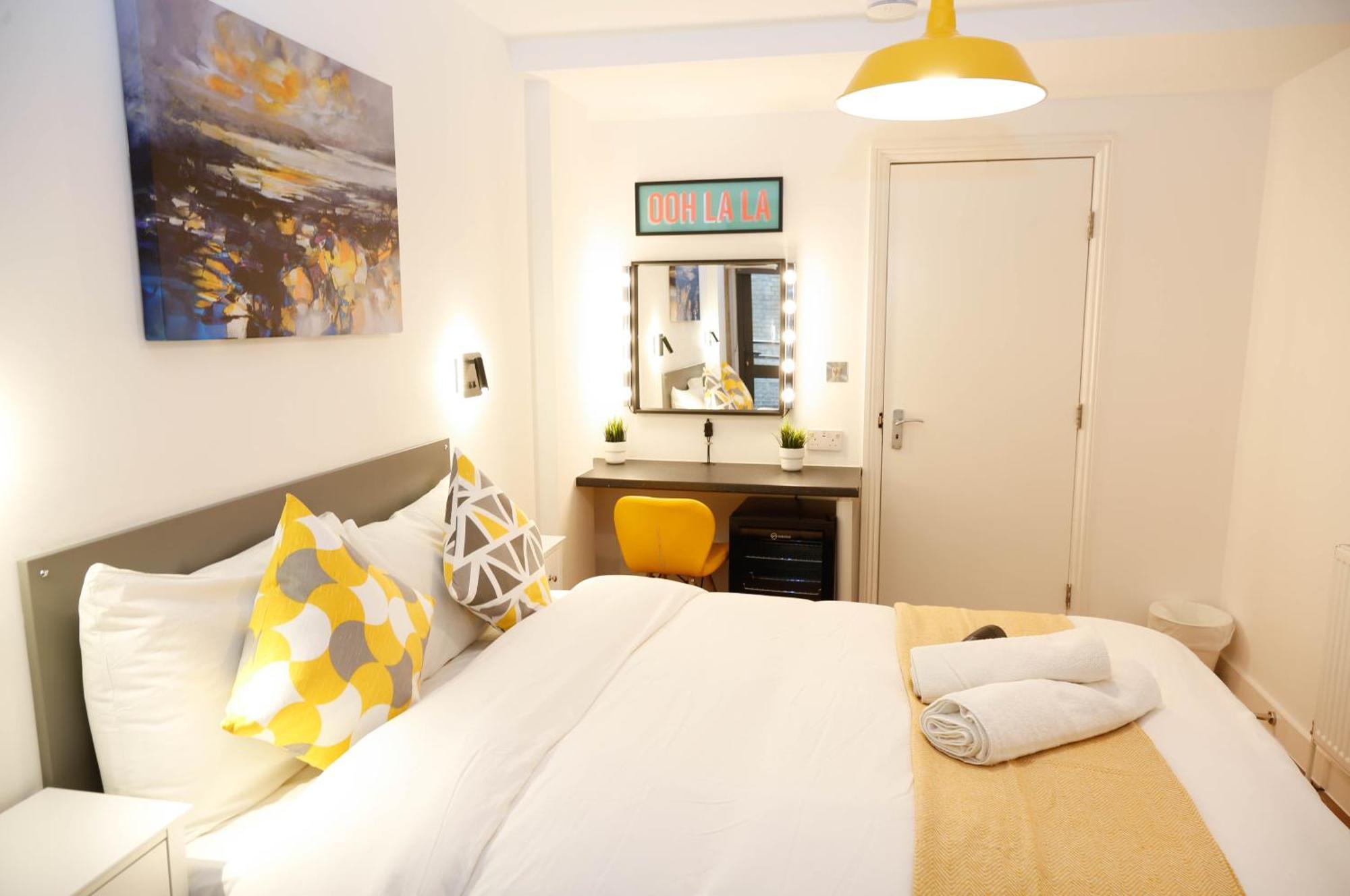 New Luxury Rooms In The Heart Of London Next To Shops, Cafes, Bars & Metro With Shared Bathrooms المظهر الخارجي الصورة