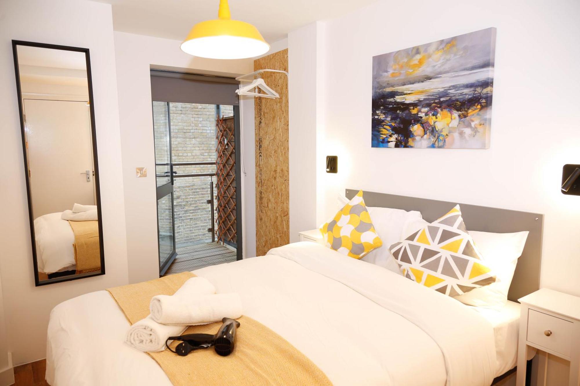 New Luxury Rooms In The Heart Of London Next To Shops, Cafes, Bars & Metro With Shared Bathrooms المظهر الخارجي الصورة