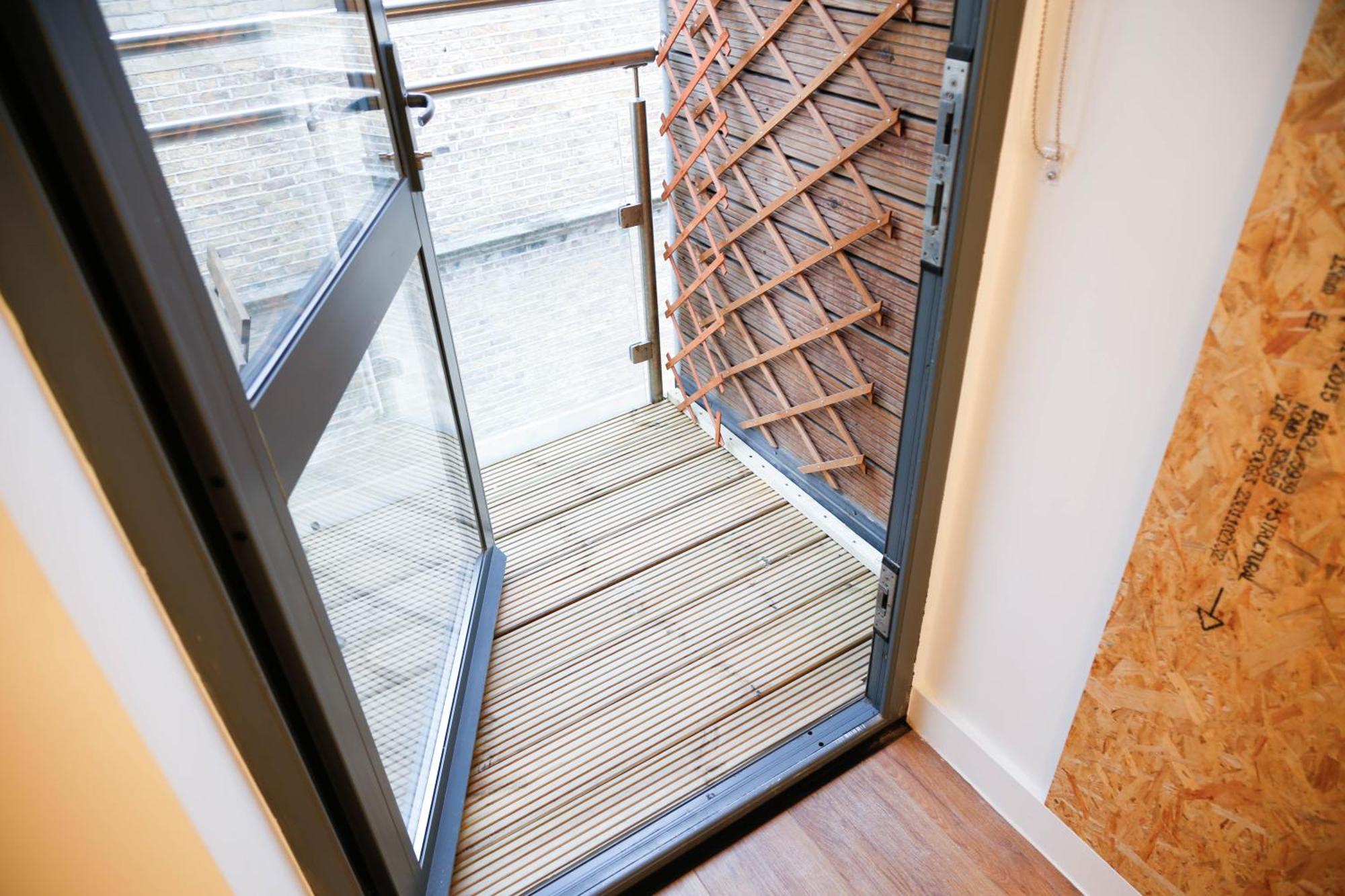 New Luxury Rooms In The Heart Of London Next To Shops, Cafes, Bars & Metro With Shared Bathrooms المظهر الخارجي الصورة