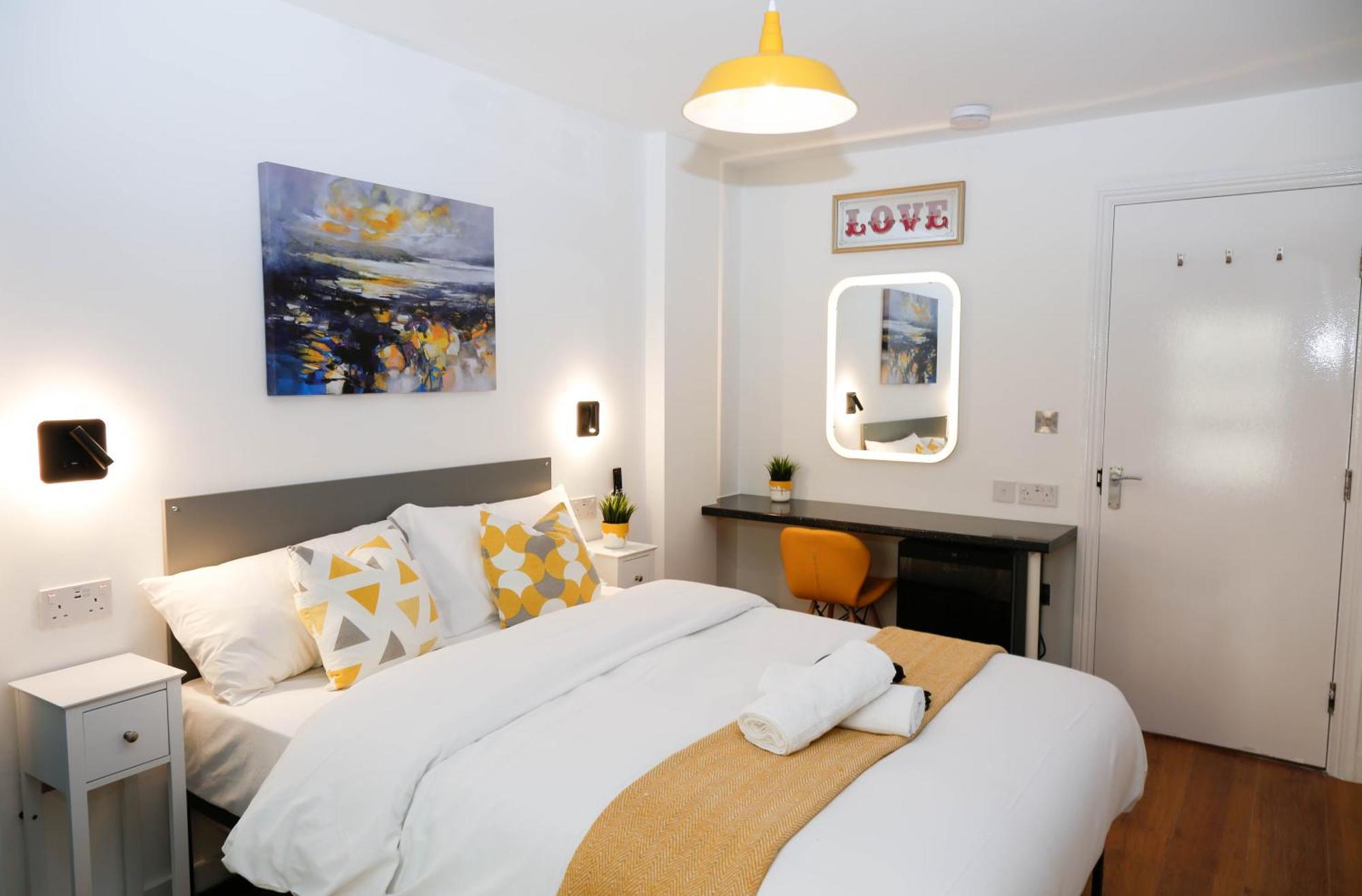 New Luxury Rooms In The Heart Of London Next To Shops, Cafes, Bars & Metro With Shared Bathrooms المظهر الخارجي الصورة